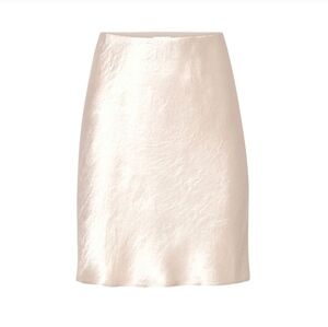 *nwt* aritzia babaton satin mini skirt